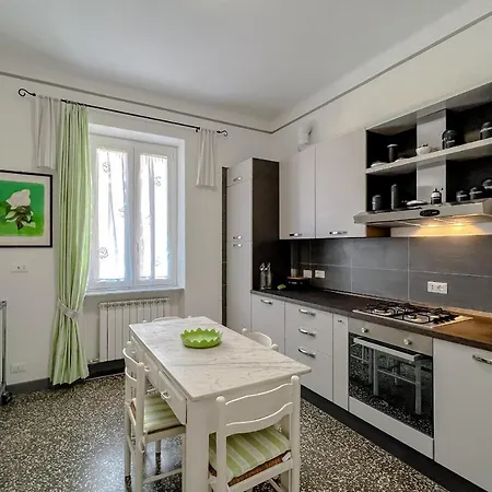 Appartement Grande Nelle Vicinanze Del Centro Varazze