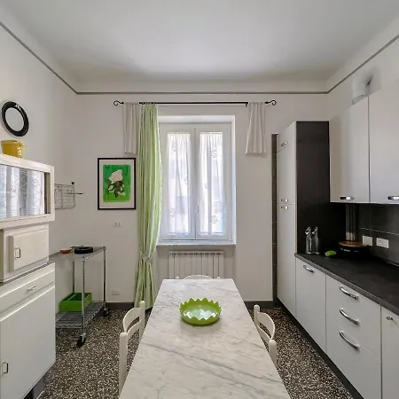 Grande Nelle Vicinanze Del Centro Appartement *