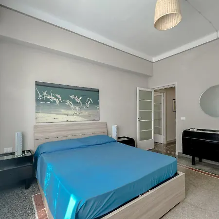 Grande Nelle Vicinanze Del Centro Apartment
